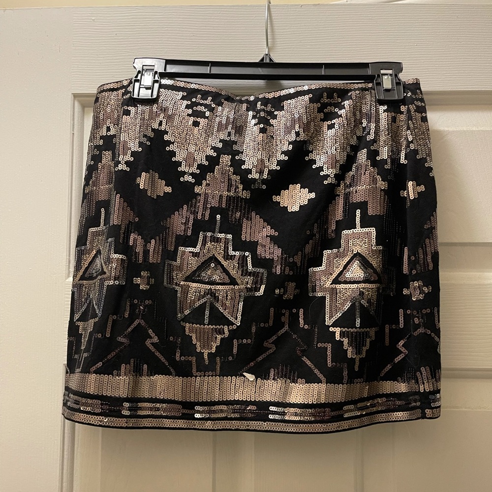 Express skirt w/ gold silver & black sequins